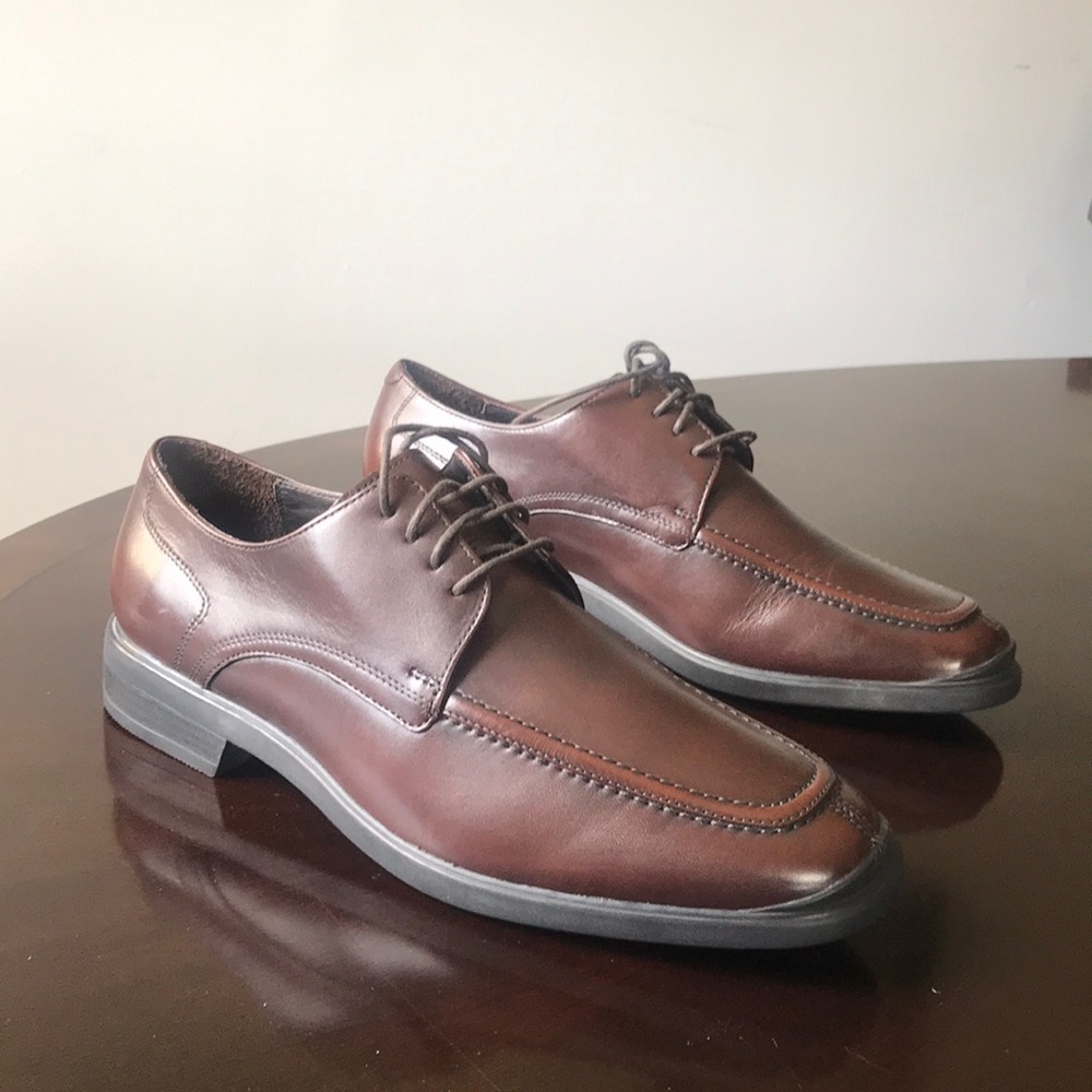 Cole Haan Chocolate Brn lace up 8.5M plain Oxfords - Picture 1 of 8